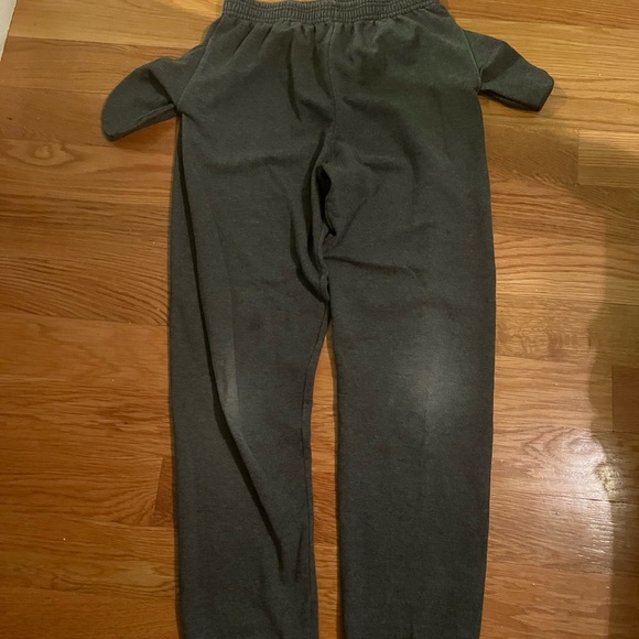 Boy’s sweatpants - Picture 1 of 6
